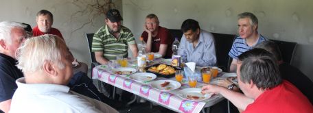 Opekali sme špekačky - IMG_4874