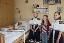 Deň matiek - vystúpenie detí z materskej škôlky - IMG_2732