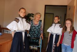 Deň matiek - vystúpenie detí z materskej škôlky - IMG_2737