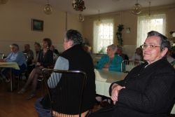 Nedeľu nám svojou hrou na heligónku a krásnym hlasom spríjemnila populárna heligonkárka a speváčka vlasta mudríková - Img 2695
