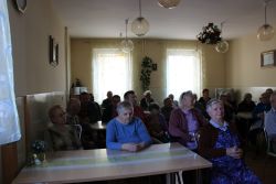 Október - mesiac úcty k starším - IMG_1773