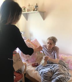 Poďakovanie organizácií adra slovensko za vitamíny a dezinfekciu pre klientov a zamestnancov - IMG_0827