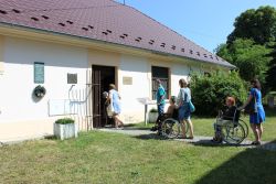 Výstava gobelínov, návšteva muzea holuby- rizner, fary a evanjelického kostola v zemianskom podhradí - IMG_0694
