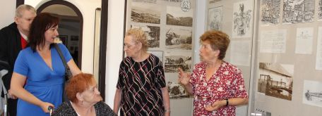 Výstava gobelínov, návšteva muzea holuby- rizner, fary a evanjelického kostola v zemianskom podhradí - IMG_0698